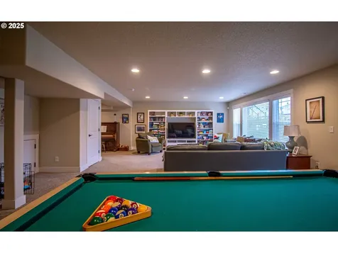 16894 SW Snowdale Street Beaverton OR 97007