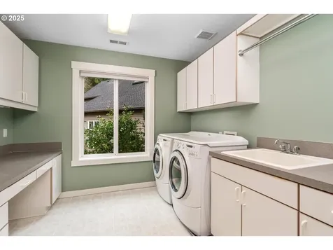 15695 SW Brighton Court Beaverton OR 97007
