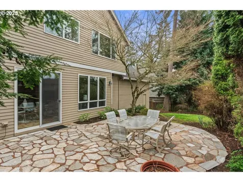 15695 SW Brighton Court Beaverton OR 97007