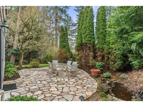 15695 SW Brighton Court Beaverton OR 97007
