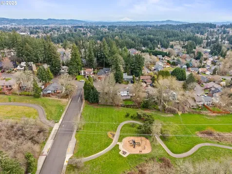 15695 SW Brighton Court Beaverton OR 97007