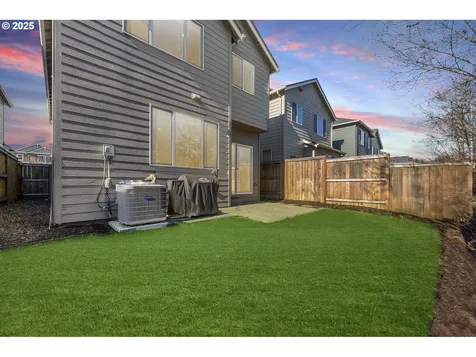 8550 SW Schmidt Loop Portland OR 97224