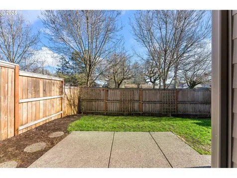 8550 SW Schmidt Loop Portland OR 97224