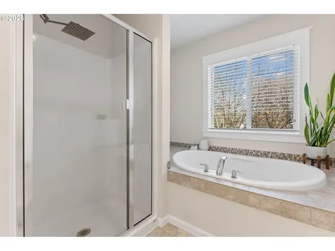 8550 SW Schmidt Loop Portland OR 97224
