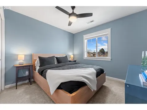 8550 SW Schmidt Loop Portland OR 97224