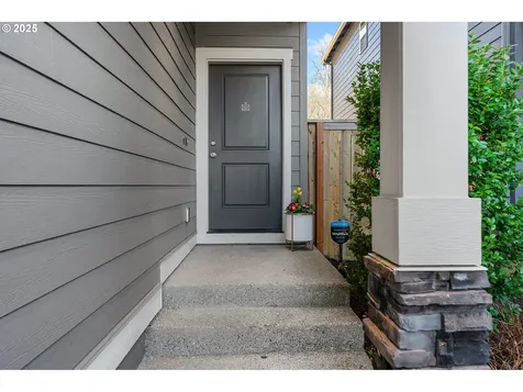 8550 SW Schmidt Loop Portland OR 97224