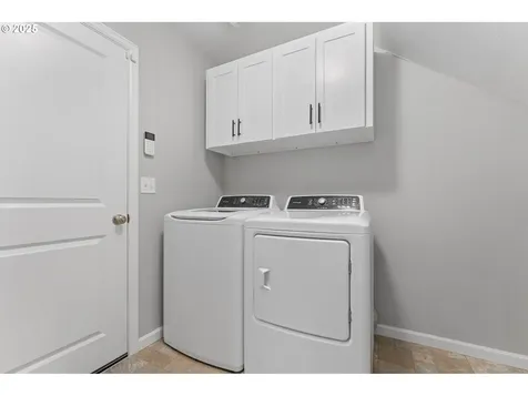 8550 SW Schmidt Loop Portland OR 97224