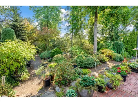 16532 SE Main Street Portland OR 97233