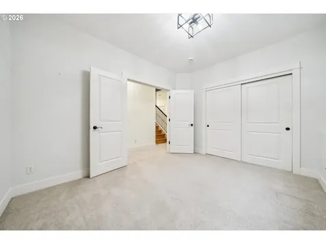 10137 SW Lancaster Road Portland OR 97219