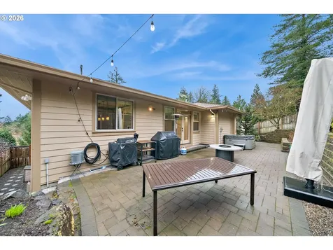 10137 SW Lancaster Road Portland OR 97219