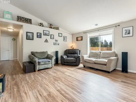 3190 Lily Lane Mcminnville OR 97128