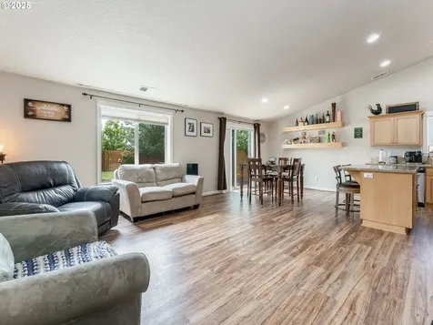 3190 Lily Lane Mcminnville OR 97128