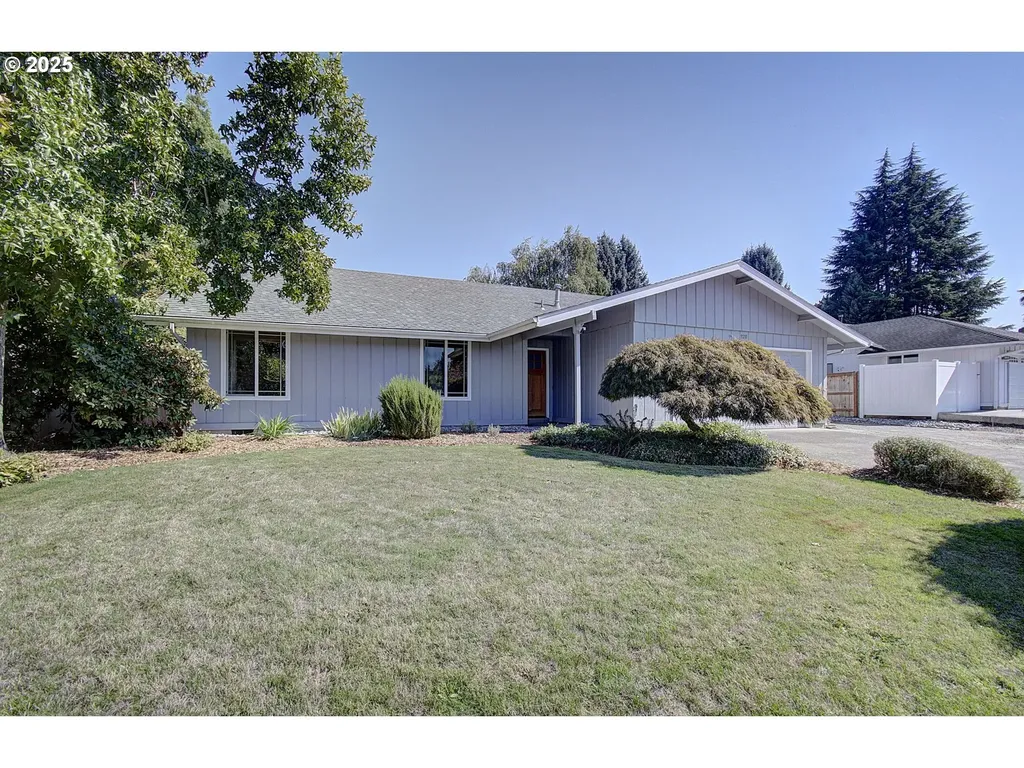 9211 NW 17th Avenue Vancouver WA 98665