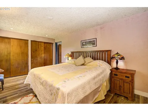9211 NW 17th Avenue Vancouver WA 98665