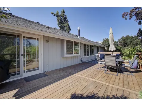 9211 NW 17th Avenue Vancouver WA 98665