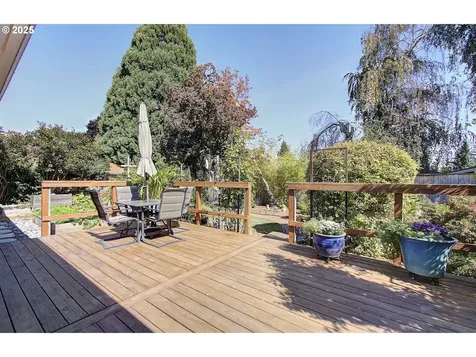 9211 NW 17th Avenue Vancouver WA 98665