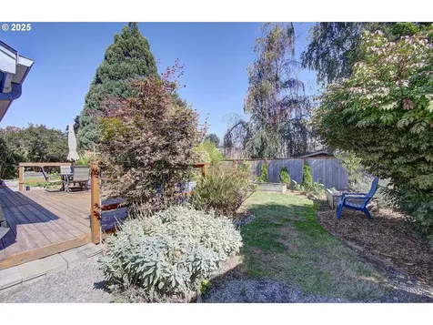 9211 NW 17th Avenue Vancouver WA 98665