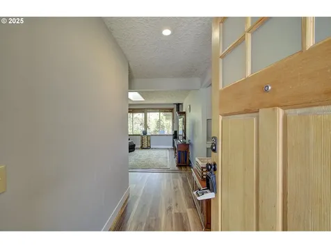9211 NW 17th Avenue Vancouver WA 98665
