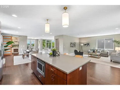1336 NE Holland Street Portland OR 97211
