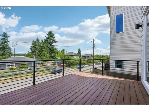 1336 NE Holland Street Portland OR 97211