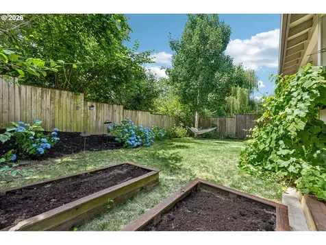 1336 NE Holland Street Portland OR 97211