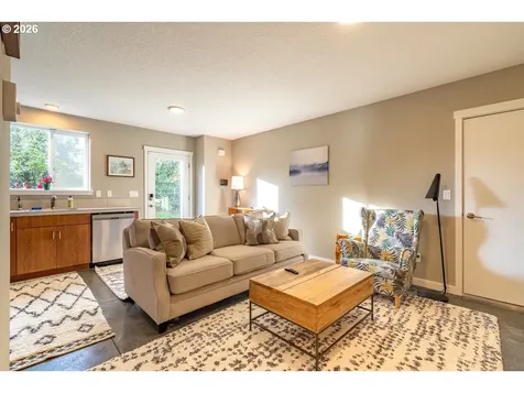 1336 NE Holland Street Portland OR 97211