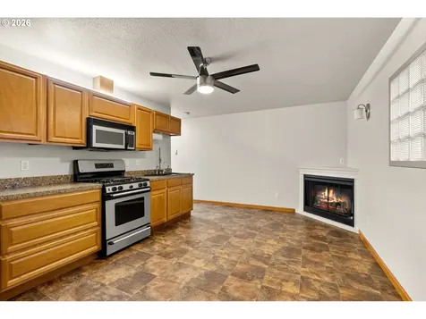 281 277 N Hamilton Road Chehalis WA 98532