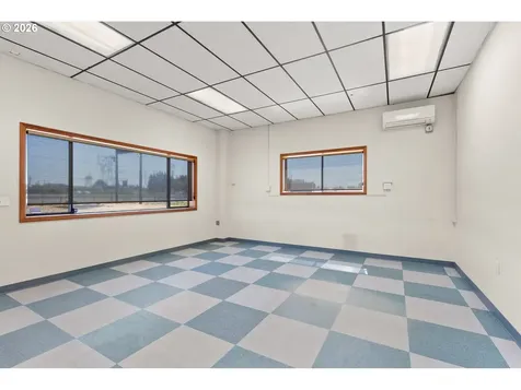 281 277 N Hamilton Road Chehalis WA 98532