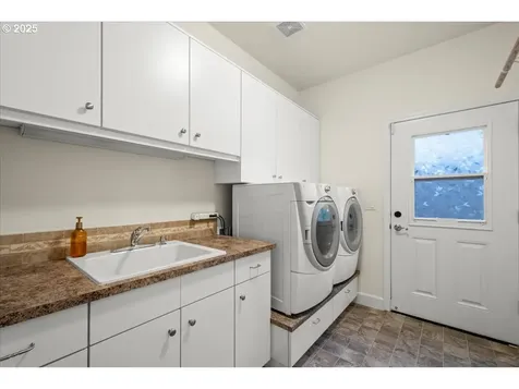2002 35th Street Washougal WA 98671