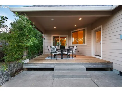 2002 35th Street Washougal WA 98671