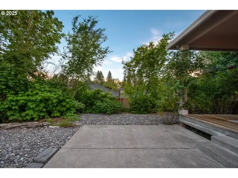 2002 35th Street Washougal WA 98671