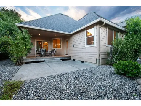 2002 35th Street Washougal WA 98671
