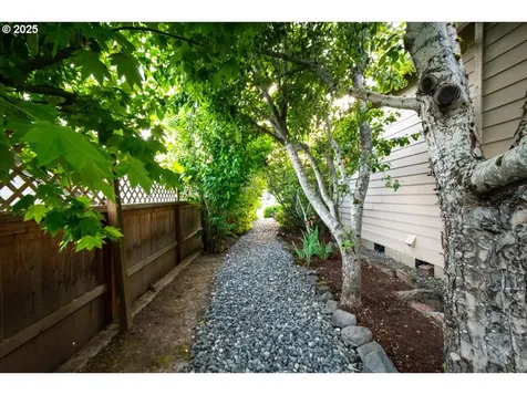 2002 35th Street Washougal WA 98671