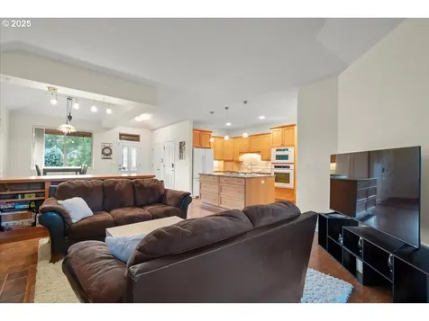 2002 35th Street Washougal WA 98671