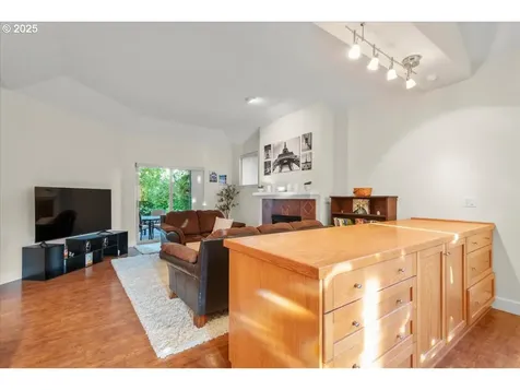 2002 35th Street Washougal WA 98671