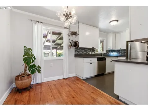 163 NE 8th Avenue Hillsboro OR 97124