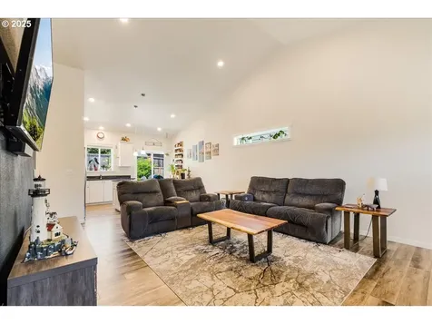 254 E I Street Vernonia OR 97064