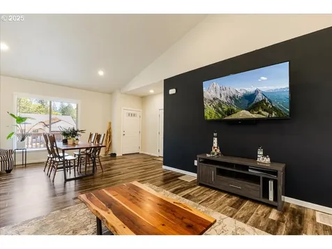 254 E I Street Vernonia OR 97064