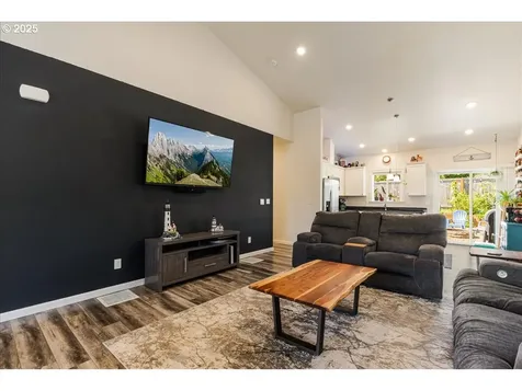 254 E I Street Vernonia OR 97064