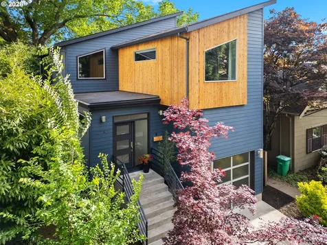 2510 SE Sherman Street Portland OR 97214