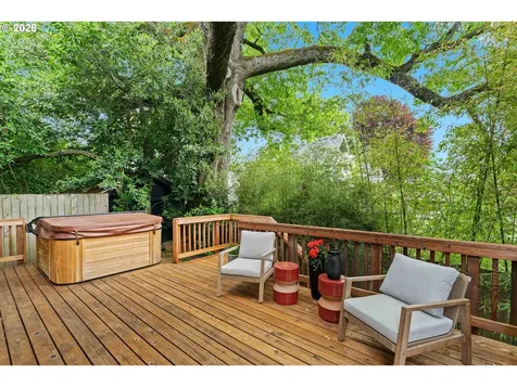 2510 SE Sherman Street Portland OR 97214