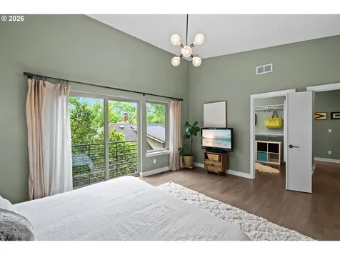 2510 SE Sherman Street Portland OR 97214