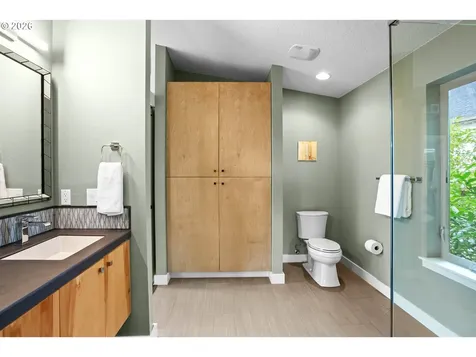 2510 SE Sherman Street Portland OR 97214