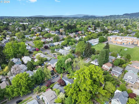 2510 SE Sherman Street Portland OR 97214
