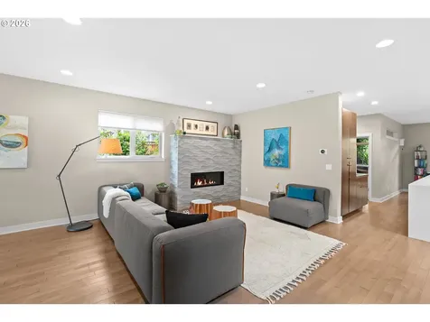 2510 SE Sherman Street Portland OR 97214