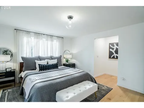 3075 SW 66th Court Portland OR 97225