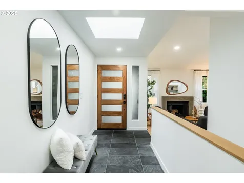 3075 SW 66th Court Portland OR 97225