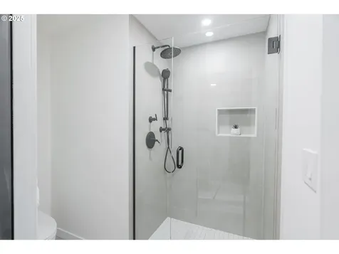 3075 SW 66th Court Portland OR 97225