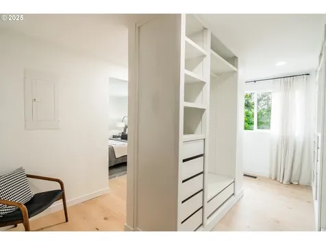 3075 SW 66th Court Portland OR 97225