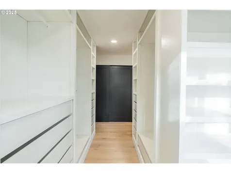 3075 SW 66th Court Portland OR 97225